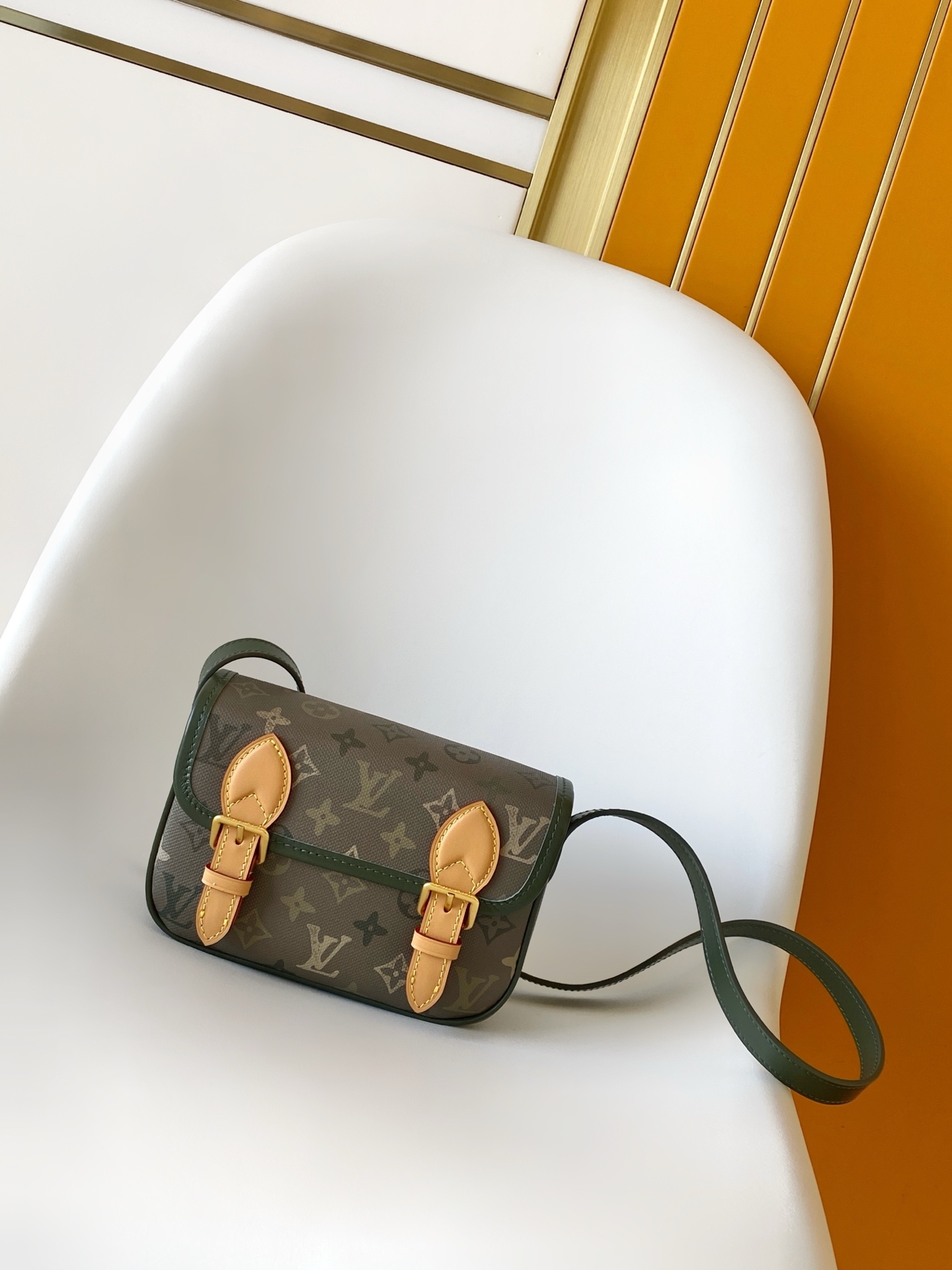 P540 ¥15 x 6 x 19.5 cm