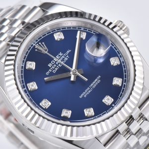 Alternative view of Clean Factory/C Factory Log Series 126334 Diamond Studs/Standard Moissanite No low-end zirconia. Features 3/5-bead bracelet Sunburst dial/Natural mother-of-pearl dial Authentic color and craftsmanship Details down to the prongs sourced from Taiwan Polished edges throughout