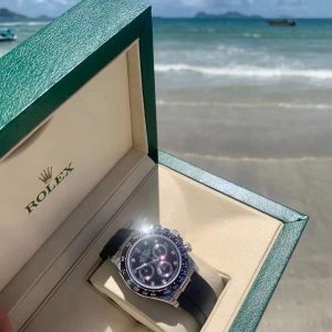 Alternative view of ⌚ It's not the gift I'm receiving, but the thoughtfulness behind it. ❤️