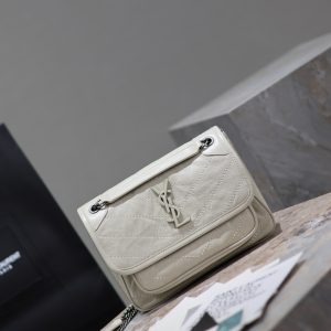 Alternative view of 【Genuine Leather】Small Size 22cm_#Cream White# The new version of Niki is more practical, featuring an additional D-ring on each side compared to the original design. This extra manufacturing step enhances its load-bearing capacity! Genuine Leather P950 【Matching Packaging】 Model: 633151 Genuine Leather Dimensions: 22×16.5×12cm