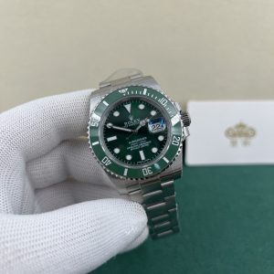Alternative view of Royal Authentic Rolex Submariner Series, Green Submariner