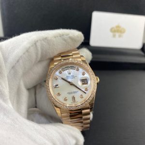 Alternative view of Royal Authentic Photos: Rolex Day-Date Full Rose Gold Diamond-Set Watch—Suitable for Both Men and Women