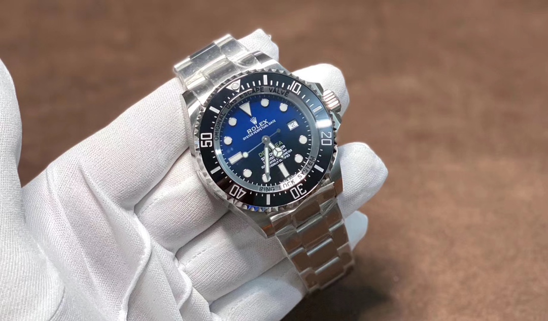 Rolex Gradient Ghost King Men's Watch If you prefer larger watches, this might be worth considering. - Image 2