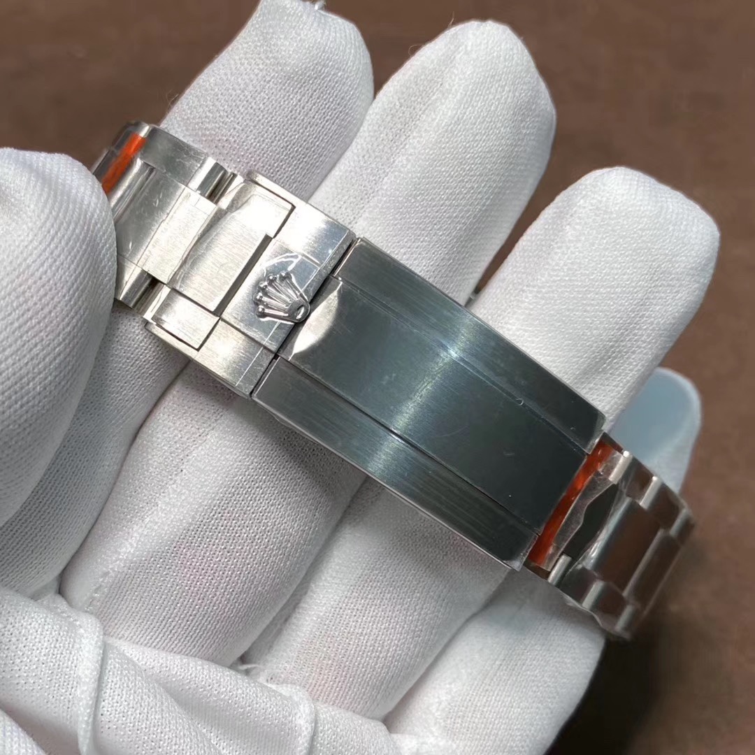 Rolex Gradient Ghost King Men's Watch If you prefer larger watches, this might be worth considering. - Image 7