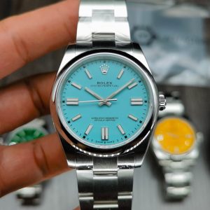 High-Value 3230 Perpetual Calendar‼️‼️‼️ 41mm Color Oyster Perpetual, Matching Official Seven Colors!Replica 3230 movement with no calendar gap, dial color identical to original, meticulously polished indices, Swiss-imported Ice Blue luminescent material, industry-leading dial printing technology, ultra-dimensional hands matching original with no rough edges, clasp feel identical to genuine! 904L stainless steel case and bracelet, every detail perfected. Strongly recommended by the seller—currently the highest-grade version!