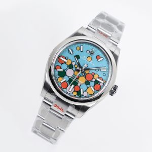 Alternative view of EW2023 New Rolex Oyster Perpetual 31 Series 1⃣️ Features an imported movement, identical to the original with no extra calendar position, ensuring stable and reliable quality; 2⃣️ Matches the original with a 31mm case diameter; 3⃣️ Polished hour markers; Premium Swiss ice-blue luminescence, identical to Rolex factory luminescence;4⃣️ Monocoque middle case with screw-down caseback and winding crown; 5⃣️ Premium craftsmanship ensures each bracelet link perfectly aligns with lugs for ultimate wrist comfort; Every meticulous detail reflects EW Factory's dedication to excellence!!