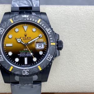 VS Rolex Truly Stunning and Fun DIW Modified SUB Gradient Submariner 1. Absolutely gorgeous, featuring a carbon fiber bezel and gradient green dial. The texture is impeccably crafted. 2. All components are interchangeable with genuine parts, offering extensive customization potential. For instance, swapping in an original movement transforms it into a modified authentic piece.Modify any component you desire: bezel, hands, dial, strap... 3. No modification needed if preferred. Equipped with the VS3135 movement—not those DIY-assembled 3135 kits—ensuring stable quality and minimal servicing. Pre-order includes a complimentary rubber strap. Start your customization journey with this strap upgrade.