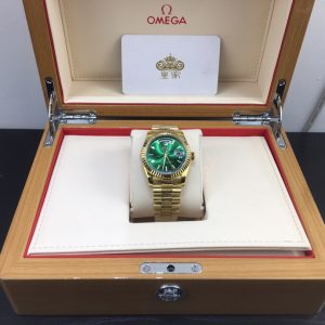 Alternative view of Royal Authentic  Rolex Datejust Men's Watch  Day-Date 118238 Green Dial