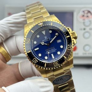 Alternative view of N+ Rolex Submariner/Featuring the 3235 Movement/43MM
