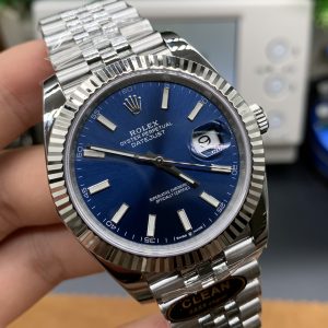 Alternative view of Blue Log 3235