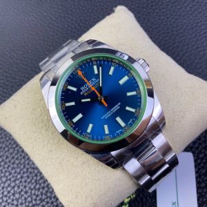 Alternative view of Green Glass