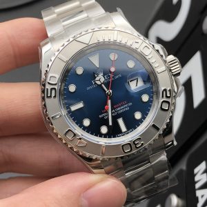 Alternative view of Blue Yacht