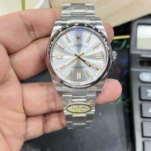 Rolex Oyster Perpetual Series / 41mm Silver Dial / Shanghai 3230 Modified Dandong Automatic Movement with No Dead Space