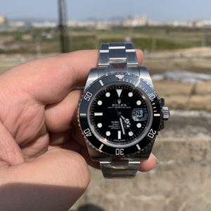 Rolex Submariner Black, the best-selling model, available in bulk stock, ready for immediate shipment, suitable for recreational diving.