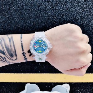 The luminous glow of the transparent Submariner—stunning.