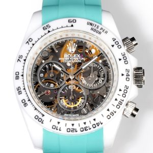 Alternative view of TW Factory ROLEX Cosmograph Daytona Series Custom Edition. This timepiece is not only lightweight to wear but also boasts a robust exterior. Each watch features uniquely crafted materials. 【Case】 The watch dimensions of 40x12.4mm perfectly match the original. TW Factory masterfully captures Rolex's distinctive elegance. Exclusively in the market, the entire case is meticulously hand-finished with chamfered and polished edges, delivering exceptional texture.【Bracelet Clasp】Features an imported rubber strap that's breathable, comfortable, and soft to the touch. 【Movement】Equipped with the latest precise and mature Dandong 4802 movement, delivering powerful functionality at an unbeatable value—the ultimate in cost-performance!