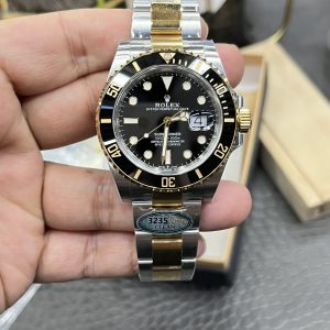 Rolex Two-Tone Black Submariner / 41mm Two-Tone Black Submariner / Shanghai Movement Modified to Dandong 3235 Automatic Mechanical