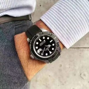 If you think the Water Ghost is too mainstream, then the Yacht will definitely satisfy your taste. [heh heh] [heh heh]