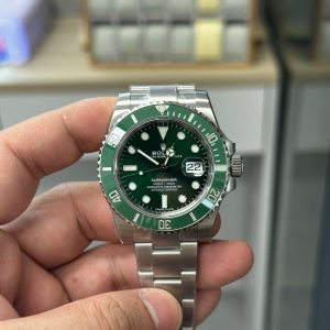 Cold weather, shivering hands Spend a little cash on a watch 😎 Perfect!