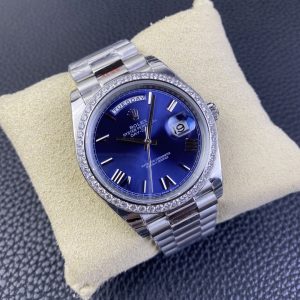 Alternative view of EW Datejust Dual Calendar 40mm 1⃣️ Sapphire crystal with 2.5x magnifying lens for the date display, replicating the original effect. 2⃣️ Oyster case construction featuring a solid middle case, screw-down case back, and winding crown. 3⃣️ Structural dimensions and thickness match the original: 40mm diameter, 12mm thickness.4⃣️ Powered by the 2836 automatic movement, featuring quick-set instant-jump day-date function. Achieves identical time adjustment, thickness, and structure to the original.