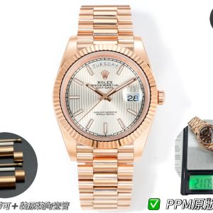 PPM Mods Weighted DD - Ceiling-Level 'Rolex DD Day-Date' PPM's replica redefines the weighted DD version, featuring genuine original molds for strap color, dial color, watch weight, and thickness. The strap incorporates ceramic tubes compatible with authentic models—this is not a compromised replica, but a comprehensive leap in materials and craftsmanship!Rejecting "market-grade" imitations, every gram of weight (precise 209g-212g) and every millimeter of thickness fights for the dignity of the original. Bracelet: Authentic 3mm thickness Weight: Approx. 107g (non-extended) 🈚 Ceramic tube version ±1-2g.Case: Original thickness: 12.3mm (non-thickened) Weight: Original 3255: 102g; Optional 2836: ±1g. Full series total weight: 209g-212g. ⚠️"Excludes diamond-set models." Authentic thickness achieved through monolithic forging of high-density aerospace-grade military alloy, hardness rivaling 18K gold!Exclusive vacuum ion-plated gold technology delivers a luster infinitely close to 18K gold's unique warm texture, offering scratch resistance and durability. Precisely replicates every link's shape, thickness, and curvature of the genuine strap. Dial: Features original 3D ink, matching the top-tier dial craftsmanship of the factory. Hands are sharp, hour markers are full, and luminescence is uniform.Movement options: Premium Edition 2836 or 3255 integrated movement (±72-hour power reserve) available for your selection!