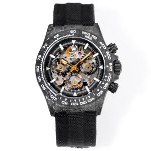 TW Factory ROLEX Cosmograph Daytona Carbon Fiber Custom Edition. This timepiece offers lightweight comfort while maintaining a robust exterior. Each watch features a uniquely patterned carbon fiber material. 【Case】 Dimensions of 40x12.4mm perfectly match the original. TW Factory masterfully crafts the distinctive character of carbon fiber Rolex watches.Exclusively in the market, the entire case, bezel, and caseback are crafted from high-composite carbon fiber and ultra-bright luminous powder. Details undergo hand-polished chamfering for exceptional texture. 【Bracelet Clasp】The strap features a hand-woven synthetic fiber band, offering breathable comfort and soft texture. 【Movement】Equipped with the latest precise and mature 4802 movement, it perfectly delivers powerful functionality—the ultimate value for money!!!