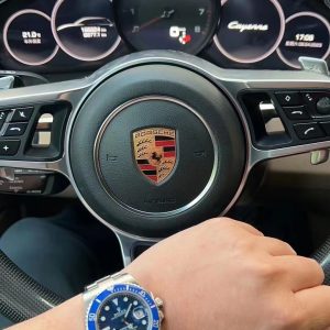 Buyer's Review (Blue Ghost) Watch Rave Review: Thanks for the stylish show, bro! 🐯 Wear this watch, and you're either a big spender or a power player! 🐯