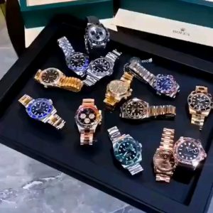 ⌚ Why do many wealthy individuals choose to purchase replica watches? It's not that they lack money—precisely because they are affluent, they understand how to use their money wisely. They do the math: if you buy a $50,000 watch and decide you don't like it after wearing it for just one day, selling it would mean taking at least a 20% hit off the original price. That's an invisible loss of $10,000. That money could be put to better use—for example, investing, financial planning, and so on...This way, your wealth not only retains value but also appreciates. If you buy a replica for a few thousand, even if you lose it because you don't like it, the loss isn't significant. Replica watches exist because they offer high value for money. It doesn't mean buyers of replica watches are poor; in fact, they understand financial management better and use their cash more efficiently to create greater value!