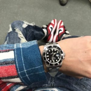 Alternative view of Two best-selling watches