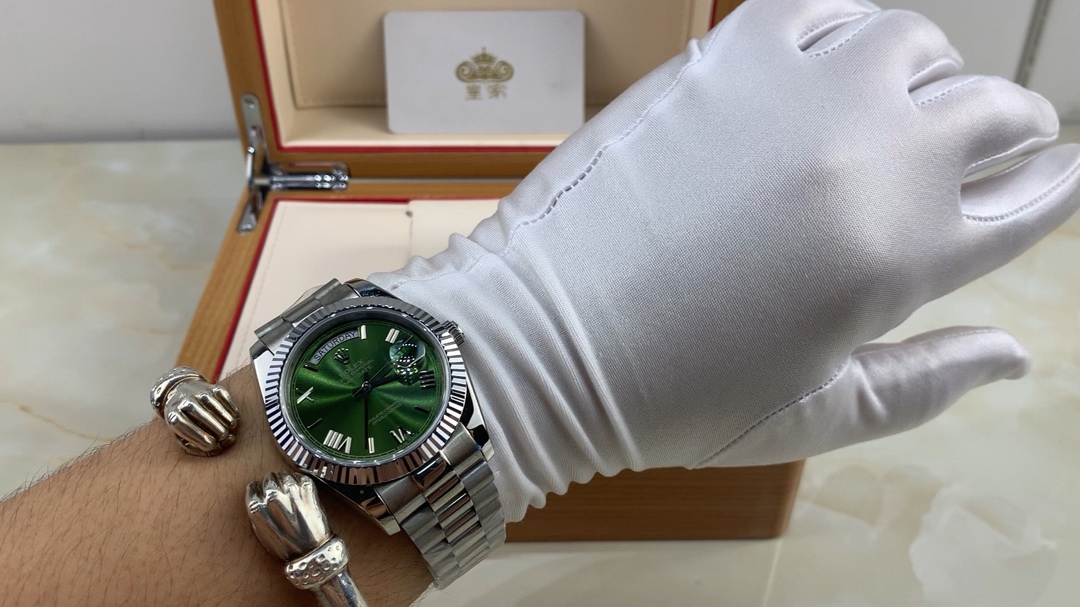 Royal Authentic Footage: Rolex Datejust Men's Collection Watch Video Showcase