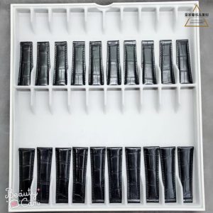 Rolex Black Submariner and Rolex Green Submariner can be customized with alligator leather straps.