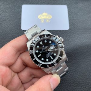 Authentic Royal Rolex Black Submariner Men's Watch This is a highly refined timepiece. The Rolex Black Submariner features luminous hands and is water-resistant for swimming and diving. No matter how deep you dive, it will perform reliably.