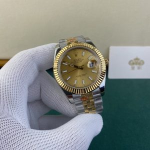 Alternative view of 🧧Open all holiday season—in-stock items ship instantly! 🐯 SF Express delivers right to your door! Royal Authentic Photos: Rolex Datejust Two-Tone Open all holiday season—Royal New Year's Greetings piece. Come check it out!