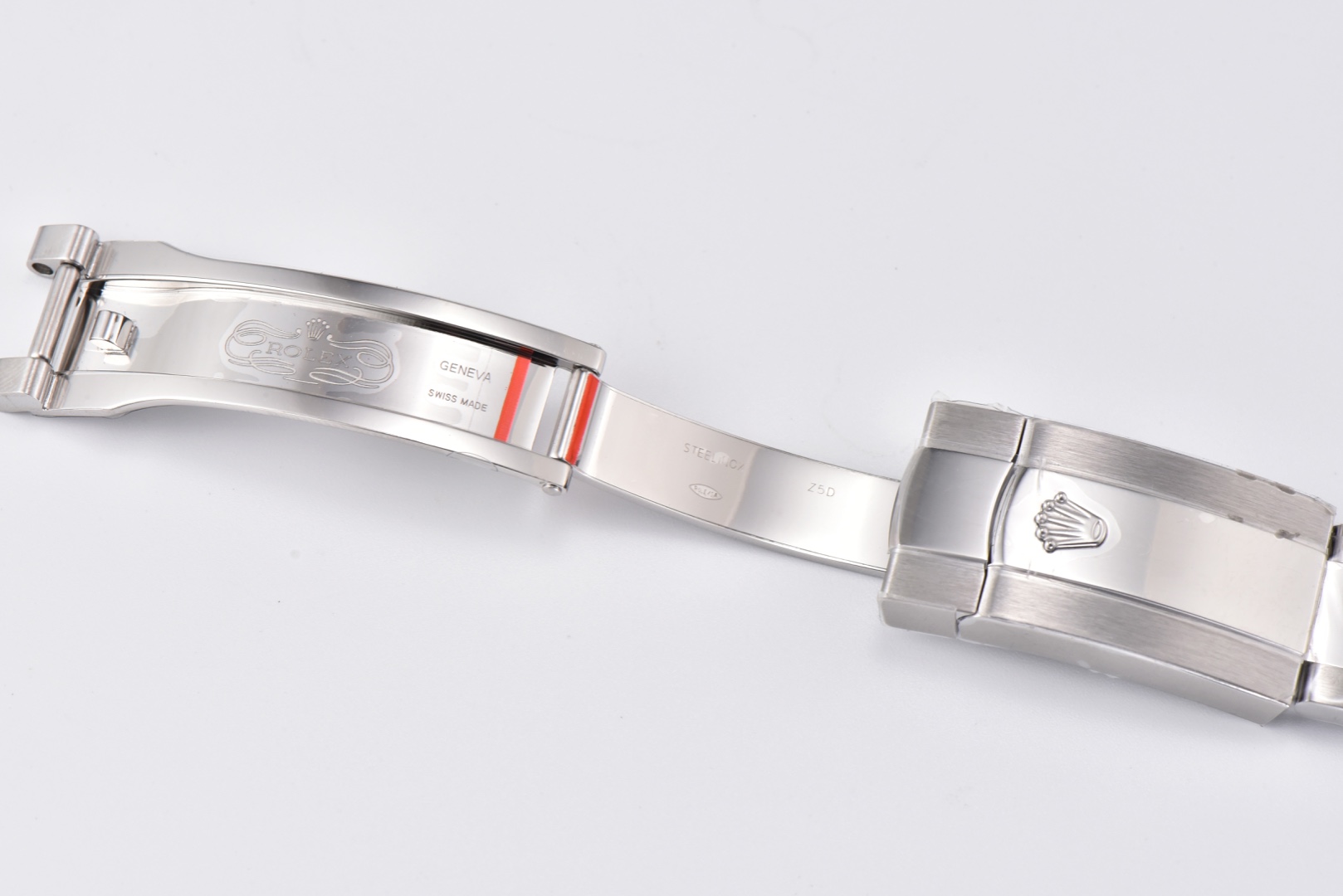 Clean Factory/C Factory Rolex 126334 Datejust 1: Features a 1:1 Super 3235 integrated movement with non-calibre decoration. Extremely stable movement. 2: Entire watch crafted from 904L stainless steel /paired with AR factory steel bracelet and IP vacuum-plated platinum bezel / Free replacement if color fades 3: Dial sunburst pattern nearly identical to genuine 4: Market's only version with authentic calendar font; subsequent 1-31 date displays feature genuine/fake font comparison 5: Only replica achieving luminous hands/indexes in matching color, achieved through third-party manufacturing + self-procured Swiss C1+C3 luminous powder. 6: Indexes/crown logo studs feature full platinum electroplating. Though clean styles are scarce, nearly every piece is a masterpiece. Completely resolves most Datejust pain points on the market—born for perfection. clean-datejust - Image 7