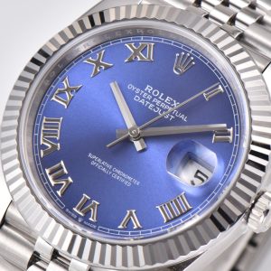 Alternative view of Clean Factory/C Factory Rolex 126334 Datejust 1: Features a 1:1 Super 3235 integrated movement with non-calibre decoration. Extremely stable movement. 2: Entire watch crafted from 904L stainless steel /paired with AR factory steel bracelet and IP vacuum-plated platinum bezel / Free replacement if color fades 3: Dial sunburst pattern nearly identical to genuine 4: Market's only replica with authentic calendar font; subsequent 1-31 date fonts individually verified against genuine 5: Only replica achieving matching luminous hands/indexes in matching color—all processed by third-party factories + self-sourced Swiss C1+C3 luminous powder. 6: Indexes/crown logo studs feature full platinum electroplating. Though clean styles are scarce, nearly every piece is a masterpiece. Completely resolves most Datejust pain points—crafted for perfection. clean-datejust