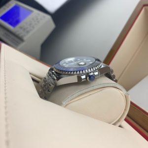 Alternative view of Royal Authentic  Rolex GMT-Master II Men's Watch with Five-Link Bracelet and Black-Blue Bezel