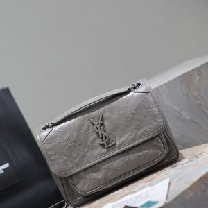 Alternative view of 【Genuine Leather】Medium Size 28cm_#Light Gray# The new version of Niki is more practical, featuring an additional D-ring on each side compared to the original design. This extra step enhances its load-bearing capacity! ZP Genuine Leather P1030 【Matching Packaging】 Model: 633158 Genuine Leather Dimensions: 28x20.5x8.5cm