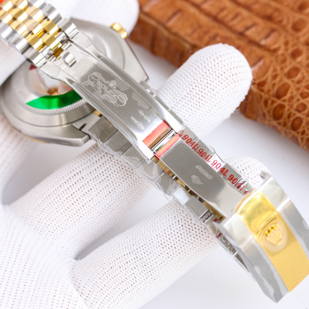 Clean Factory/C Factory Rolex Datejust Series Mechanical Men's Watch, Authentic Molded Replica 1: Features a 1:1 Super 3235 integrated movement with 72-hour power reserve. No fake movement decoration. Extremely stable movement. 2: Entire watch crafted from 904L stainless steel /paired with AR factory steel bracelet and IP vacuum-plated platinum bezel / Free replacement for color fading 3: Dial color matches authentic to an incredible degree 4: Market's only replica with authentic calendar font; subsequent 1-31 date font authenticity comparison available 5: Only replica achieving luminous hands/indexes in matching color, achieved through third-party manufacturing + self-procured Swiss C1+C3 luminous powder. 6: Indexes/crown logo studs feature full platinum electroplating. Though clean styles are scarce, nearly every piece is a masterpiece. Completely resolves most Datejust pain points on the market, born for perfection. Clean-Datejust - Image 5