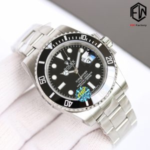 Black Ghost 1500, Green Ghost 1600 EW Factory V2 Premium Sub-High-End 3135 Movement [Genuine movement, not a plate-added movement; time adjustment direction matches the original]. Updated features: 1. The engraving pattern on the inner bezel is finer. 2. The white gold bezel markers are more refined, with no noticeable granular texture, and the color is closer to the original.3. Bezel engraving upgraded to match genuine technique, revealing distinct inner and outer engraving lines. 4. Sapphire crystal edges feature smoother chamfers. 5. Dial lettering reprinted. 6. Bracelet edge polishing enhanced.7. The inner side of the Submariner extension clasp now features black ceramic beads identical to the genuine version when opened. 8. The Rolex pattern on the inner side of the clasp has been polished, matching the latest genuine version. 9. The luminous pearls have been upgraded. The metal part of the luminous pearls now has internal bevels, and the visual effect is consistent with the genuine version. EW production, guaranteed premium quality.