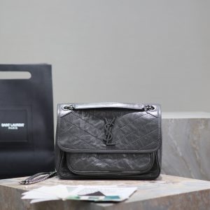 【Genuine Leather】Medium Size 28cm_#Dark Gray# The new version of Niki is more practical, featuring an additional D-ring on each side compared to the original design. This extra manufacturing step enhances its load-bearing capacity! Genuine Leather P1030 【Matching Packaging】 Model: 633158 Genuine Leather Dimensions: 28x20.5x8.5cm