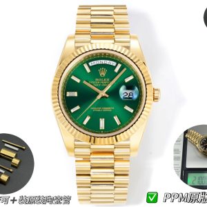 PPM Mods Weighted DD - Ceiling-Level 'Rolex DD Day-Date' PPM's replica redefines the weighted DD version, featuring genuine original molds for strap color, dial color, watch weight, and thickness. The strap incorporates ceramic tubes compatible with authentic models—this is not a compromised replica, but a comprehensive leap in materials and craftsmanship!Rejecting "market-grade" imitations, every gram of weight (precise 209g-212g) and every millimeter of thickness fights for the dignity of the original. Bracelet: Authentic 3mm thickness Weight: Approx. 107g (non-extended) 🈚 Ceramic tube version ±1-2g.Case: Original thickness: 12.3mm (non-thickened) Weight: Original 3255: 102g; Optional 2836: ±1g. Full series total weight: 209g-212g. ⚠️"Excludes diamond bezel models." Authentic thickness achieved through monolithic forging of high-density aerospace-grade military alloy, with hardness rivaling 18K gold!Exclusive vacuum ion-plated gold technology delivers a luster infinitely close to 18K gold's signature warm texture, offering scratch resistance and durability. Precisely replicates every link's form, thickness, and curvature of the genuine strap. Dial: Features original three-dimensional ink, matching the top-tier dial craftsmanship of the factory. Hands are sharp, hour markers are full, and luminous coating is uniform.Movement options: Premium Edition 2836 or 3255 integrated movement (±72-hour power reserve) available for your selection!