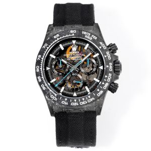 TW Factory ROLEX Cosmograph Daytona Carbon Fiber Custom Edition. This timepiece offers lightweight comfort while maintaining a robust exterior. Each watch features a uniquely patterned carbon fiber material. 【Case】 Dimensions of 40x12.4mm perfectly match the original. TW Factory masterfully crafts the distinctive character of carbon fiber Rolex watches.Exclusively in the market, the entire case, bezel, and caseback are crafted from high-composite carbon fiber and ultra-bright luminous powder. Details undergo hand-polished chamfering for exceptional texture. 【Bracelet Clasp】The strap features a hand-woven synthetic fiber band, offering breathable comfort and soft texture. 【Movement】Equipped with the latest precise and mature 4802 movement, it perfectly delivers powerful functionality—the ultimate value for money!!!