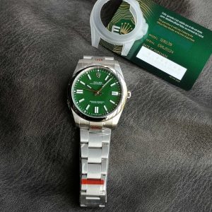EW Recommendation: Rolex Oyster Perpetual Series M124300-0005 Watch, Green Dial, 3230 Automatic Mechanical Movement, 41mm.