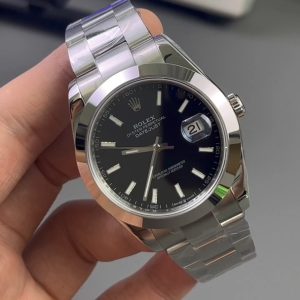 Rolex 126334 Super Replica in the Classic Oyster Perpetual Datejust 41 Collection, featuring flawless 904L stainless steel, sapphire crystal glass, scratch-resistant blue crystal, a magnifying lens for the date window, and powered by the Seagull 2824 automatic winding movement.