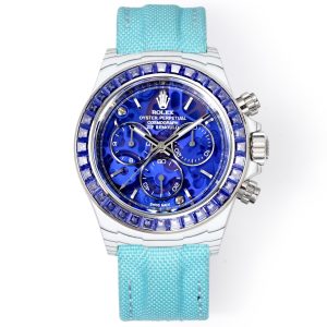 TW Factory ROLEX Cosmograph Daytona Carbon Fiber Custom Edition. This timepiece offers lightweight comfort while maintaining a robust exterior. Each watch features a uniquely patterned carbon fiber material. 【Case】 Dimensions of 40x12.4mm perfectly match the original. TW Factory masterfully crafts the distinctive character of carbon fiber Rolex watches.Exclusively in the market, the entire case, bezel, and caseback are crafted from high-composite carbon fiber and ultra-bright luminous powder. Details undergo hand-finished chamfering and polishing for exceptional texture. 【Bracelet Clasp】The strap features a hand-woven synthetic fiber band, offering breathable comfort and soft texture. 【Movement】Equipped with the latest precise and mature 4802 movement, it perfectly delivers powerful functionality—the ultimate value for money!!!