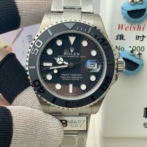 B Factory's new Rolex Yacht-Master 42mm series features a case with robust physical properties, enhanced pressure resistance, corrosion resistance, and scratch resistance. The high-intensity brushed finish achieves a superior hardness level, ensuring minimal wear with long-term wear.The top edges of the middle case lugs feature chamfered corners matching the consistent metallic luster, showcasing perfection in subtle details. The bezel retains the Yacht-Master's signature matte black Cerachrom ceramic insert with polished three-dimensional numerals and markers. The ceramic molded insert features minute graduations for the first 15 minutes, enabling more precise timing. The bracelet upgrades with a sandblasted finish on the clasp and laser-engraved black code.Distinctive satin-brushed textures are visible along the edges of the bracelet links and the sides of the clasp cover. Crafted entirely from Grade 5 titanium alloy, it offers lightweight properties and corrosion resistance. Powered by the Asian Super 3235 movement, it features a fully jeweled rotor with 72 jewels and a date correction function. Boasting an impressive 72-hour power reserve, this watch represents a top-tier configuration. Debuting at the pinnacle of performance, it invites watch enthusiasts to appreciate its craftsmanship!