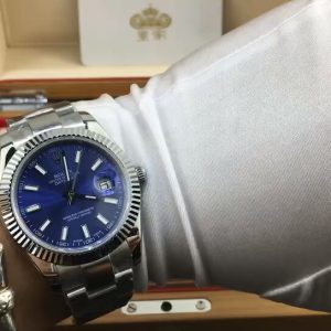 Royal Authentic Footage: Rolex Datejust Series Men's Watch with Deep Blue Dial - Video Appreciation
